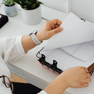 PASEK DO ZEGARKA BEŻOWY SILIKON UNIWERSALNY WODOODPORNY SREBRNA KLAMRA 18mm