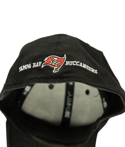 CZAPKA CZARNA NEW ERA Z HAFTEM R. S/M CZAPKA CZARNA NEW ERA Z HAFTEM R. S/M