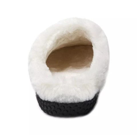 KAPCIE DAMSKIE MĘSKIE UNISEX ZIMOWE ŚWIĄTECZNE MIKOŁAJ GRANATOWE R. 40 KAPCIE DAMSKIE MĘSKIE UNISEX ZIMOWE ŚWIĄTECZNE MIKOŁAJ GRANATOWE R. 40