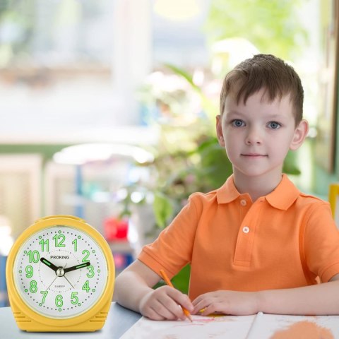 BUDZIK ANALOGOWY DLA DZIECI PODRÓŻNY BEZ TYKANIA Z LAMPKĄ ŻÓŁTY TENOCK
