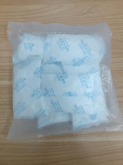 POCHŁANIACZ WILGOCI WKŁADY PAKIETY SILICA GEL ŻEL KRZEMIONKOWY 50x20g 1kg