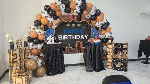 TŁO DO ZDJĘĆ 210x150 URODZINY DZIKI ZACHÓD HAPPY
