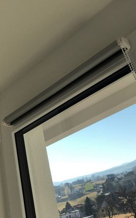 ROLETA ZACIEMNIAJĄCA 70x150 NAPINACZ CZARNA ZACZEPY ROLETA ZACIEMNIAJĄCA 70x150 NAPINACZ CZARNA ZACZEPY