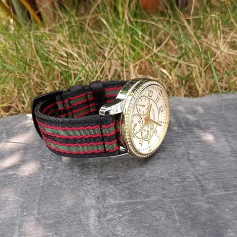 PASEK DO ZEGARKA CIEMNE KOLORY NYLON UNIWERSALNY TELESKOPOWY 24mm PASEK DO ZEGARKA CIEMNE KOLORY NYLON UNIWERSALNY TELESKOPOWY 24mm